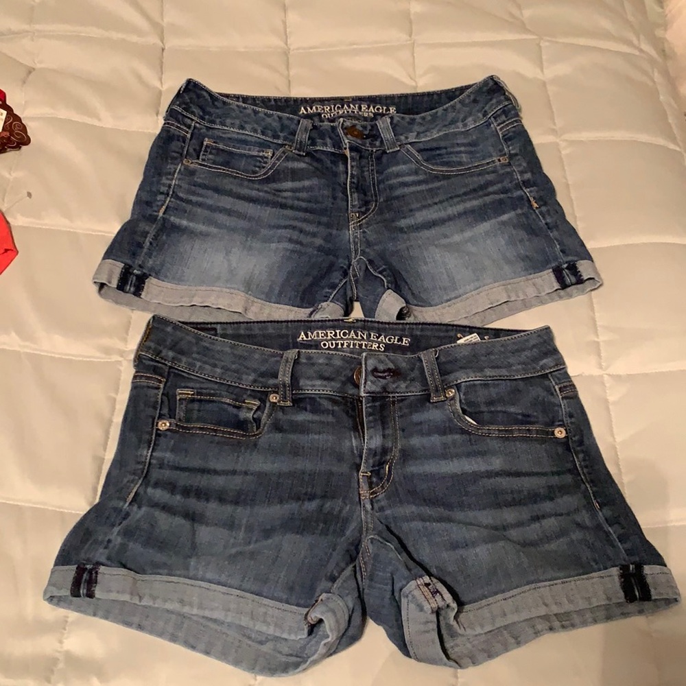 2 pair of American eagle jeans